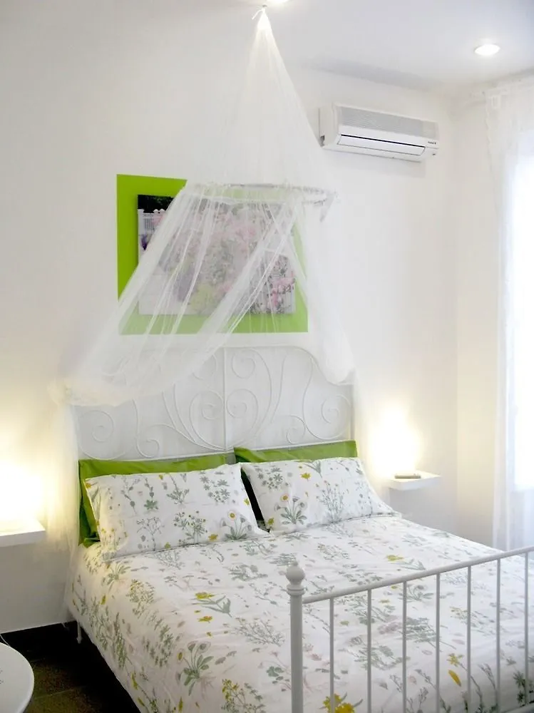 La Terrazza Su Palermo Bed and Breakfast Bed & Breakfast